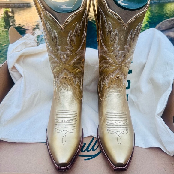 Tecovas SADIE Cowhide Boots - Picture 3 of 11